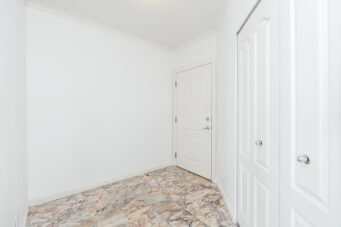 #302 – 2271 Bellevue Avenue